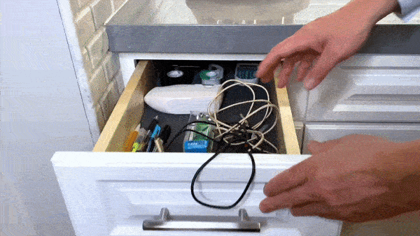 Self-Winding Magnetic Phone Charging Cable